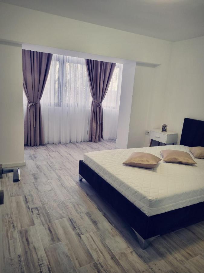 Luxurious Apartment With 3 Rooms And 2 Bathrooms In Corabia מראה חיצוני תמונה