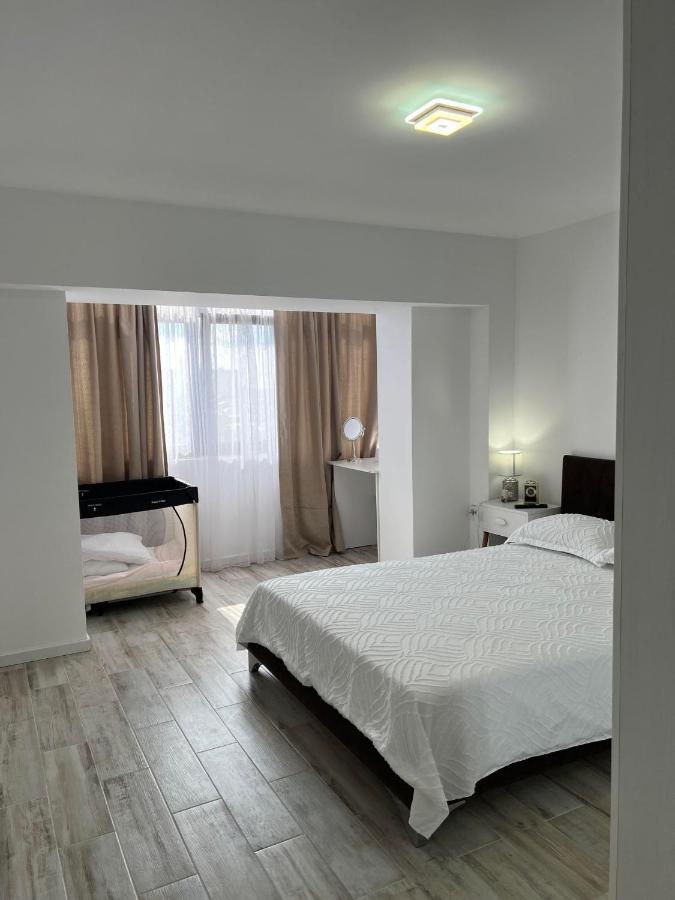 Luxurious Apartment With 3 Rooms And 2 Bathrooms In Corabia מראה חיצוני תמונה