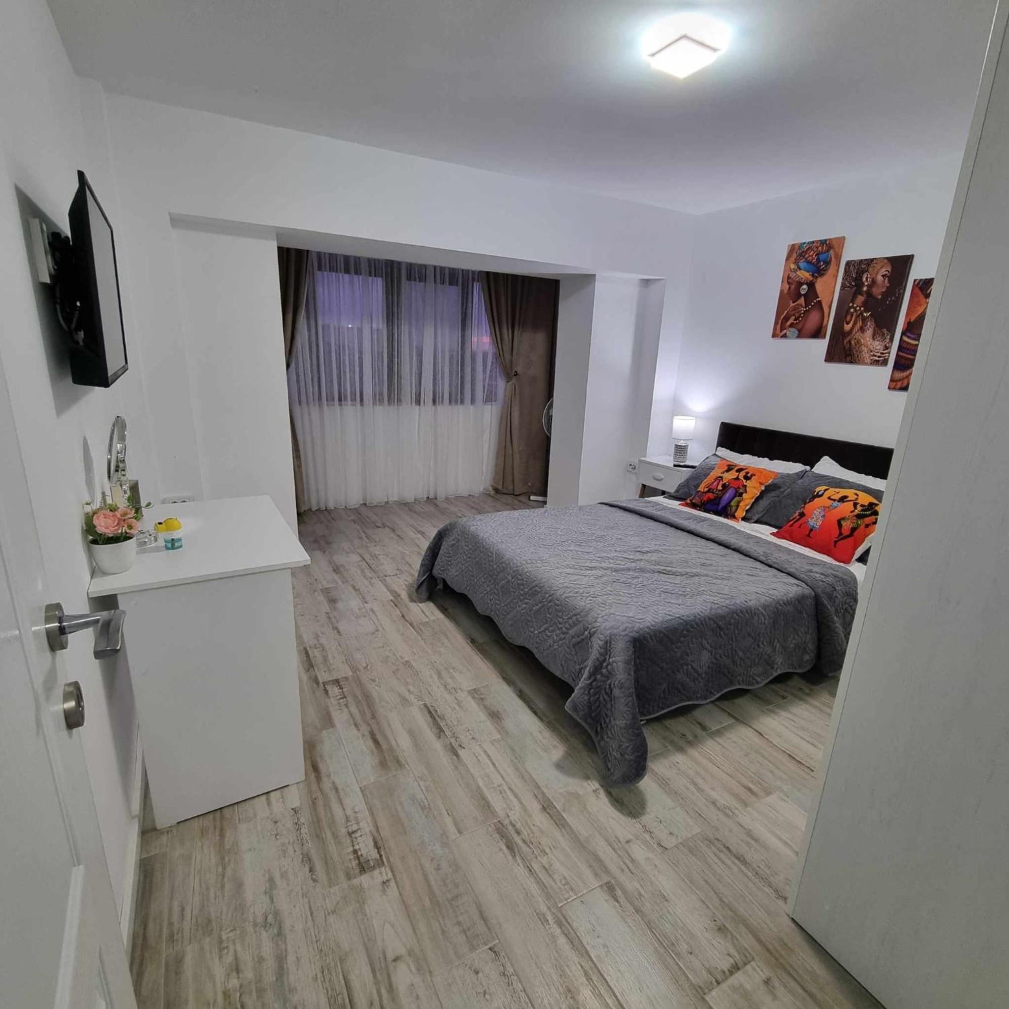 Luxurious Apartment With 3 Rooms And 2 Bathrooms In Corabia מראה חיצוני תמונה